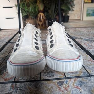 Blowfish Womens Size 6 Flat Sneakers